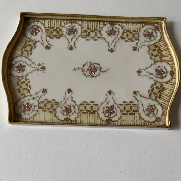 Vintage bundle of Elegant Floral Ceramic Tray, dishes, vintage pictures - Picture 2 of 14